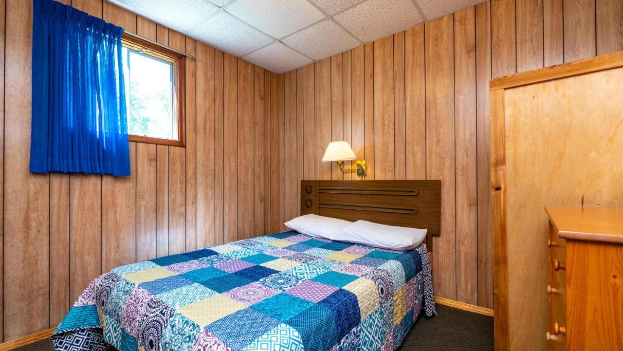 Bel Air Cottages And Motel Sauble Beach Εξωτερικό φωτογραφία